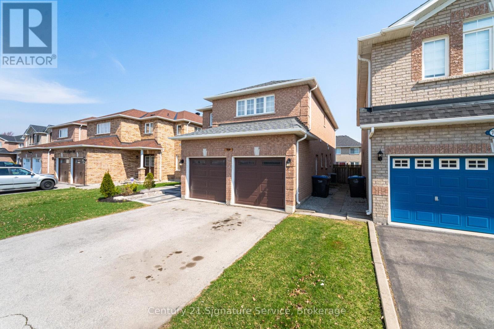 7439 Allspice Trail, Mississauga, Ontario  L5N 8N5 - Photo 2 - W12145344
