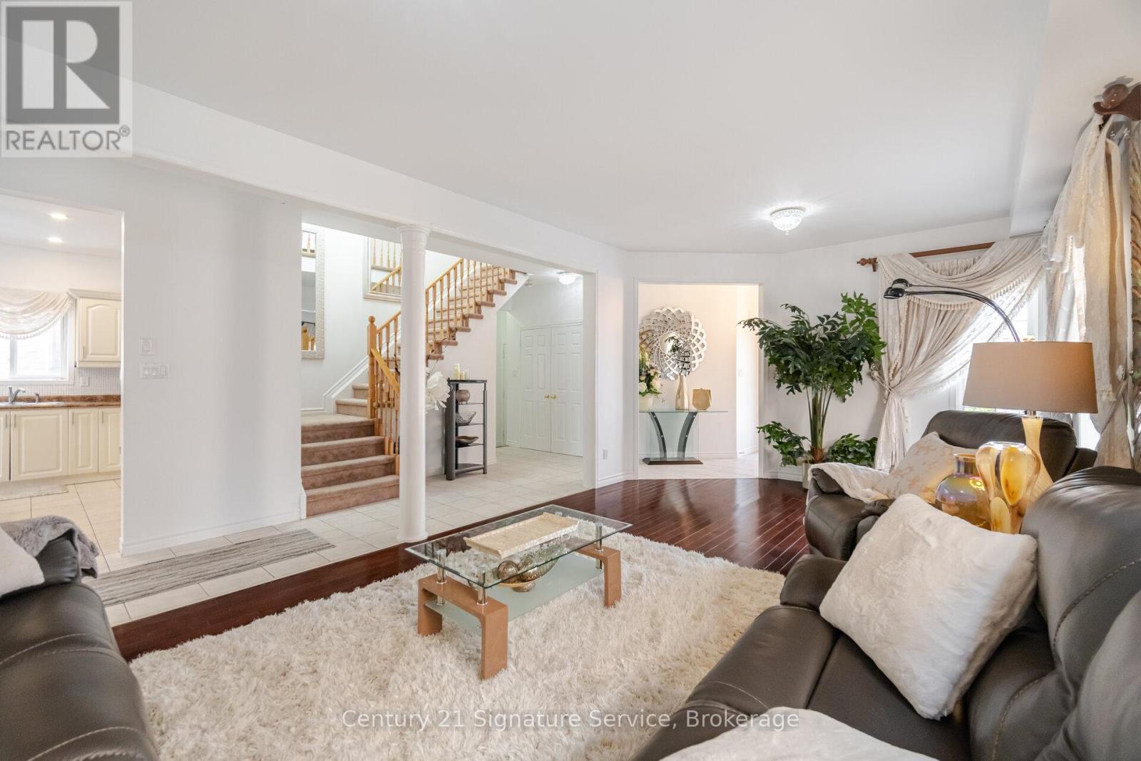 7439 Allspice Trail, Mississauga, Ontario  L5N 8N5 - Photo 9 - W12145344