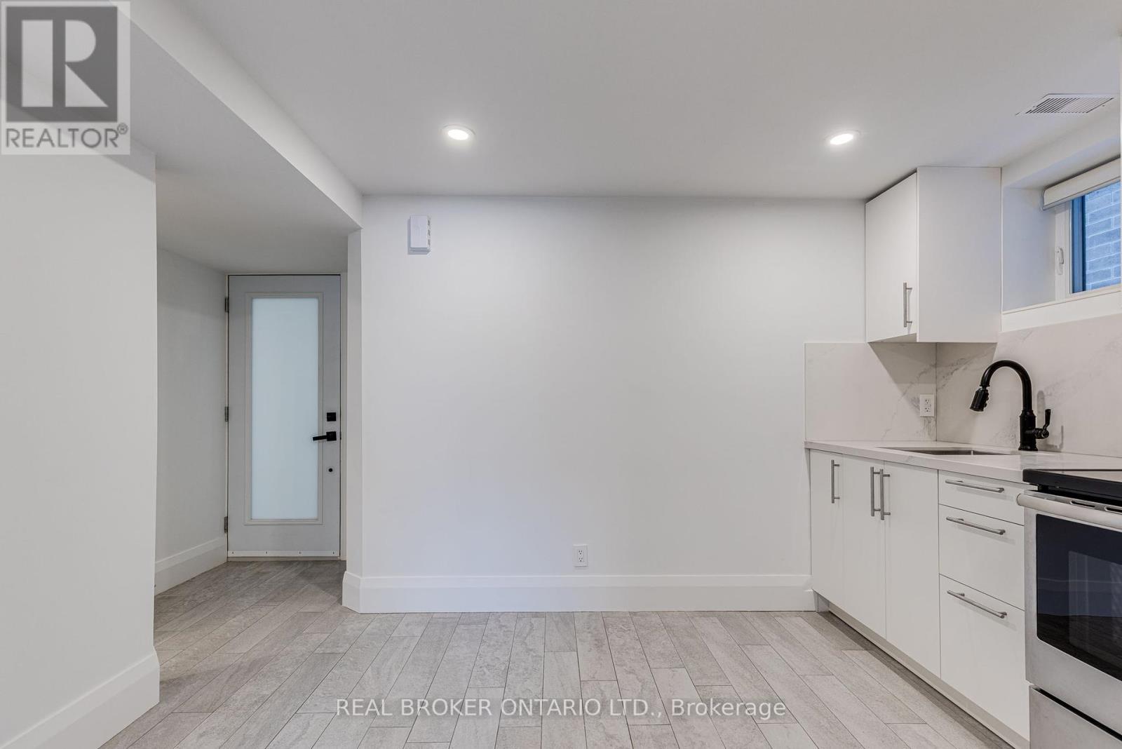 2 - 613 Harvie Avenue, Toronto, Ontario  M6E 4M4 - Photo 4 - W12145345