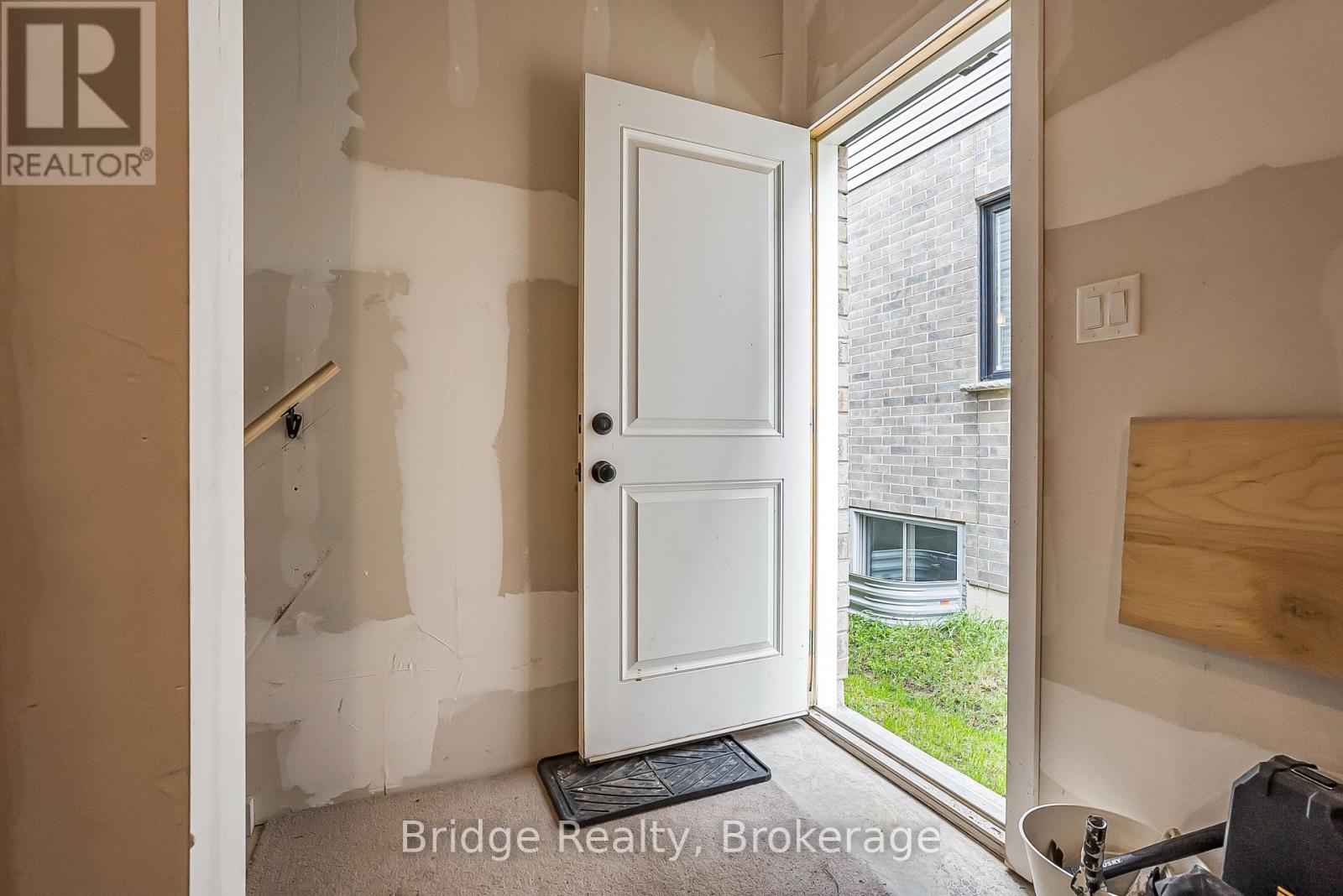 32 Sutherland Crescent Sw, Ingersoll, Ontario  N5C 0E3 - Photo 42 - X12144241