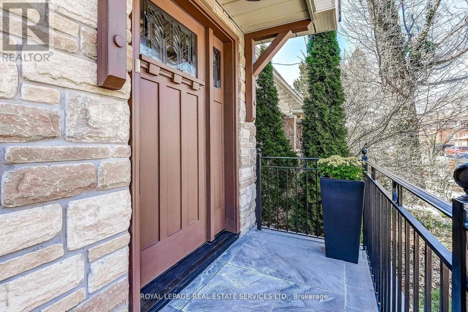 157 Colbeck Street, Toronto, Ontario  M6S 1V8 - Photo 2 - W12145394