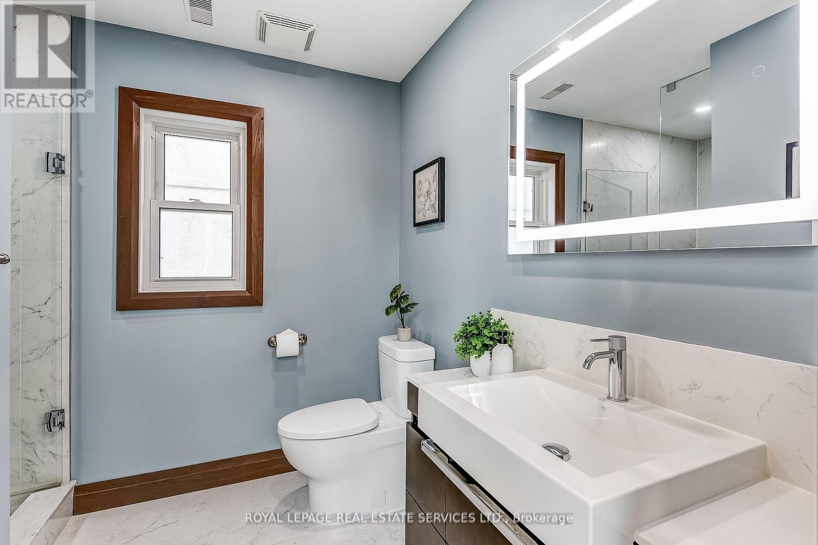 157 Colbeck Street, Toronto, Ontario  M6S 1V8 - Photo 29 - W12145394