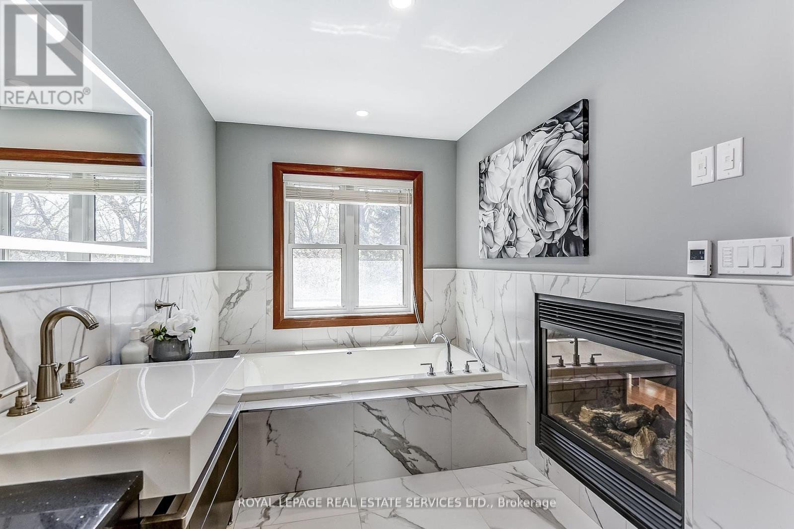 157 Colbeck Street, Toronto, Ontario  M6S 1V8 - Photo 37 - W12145394
