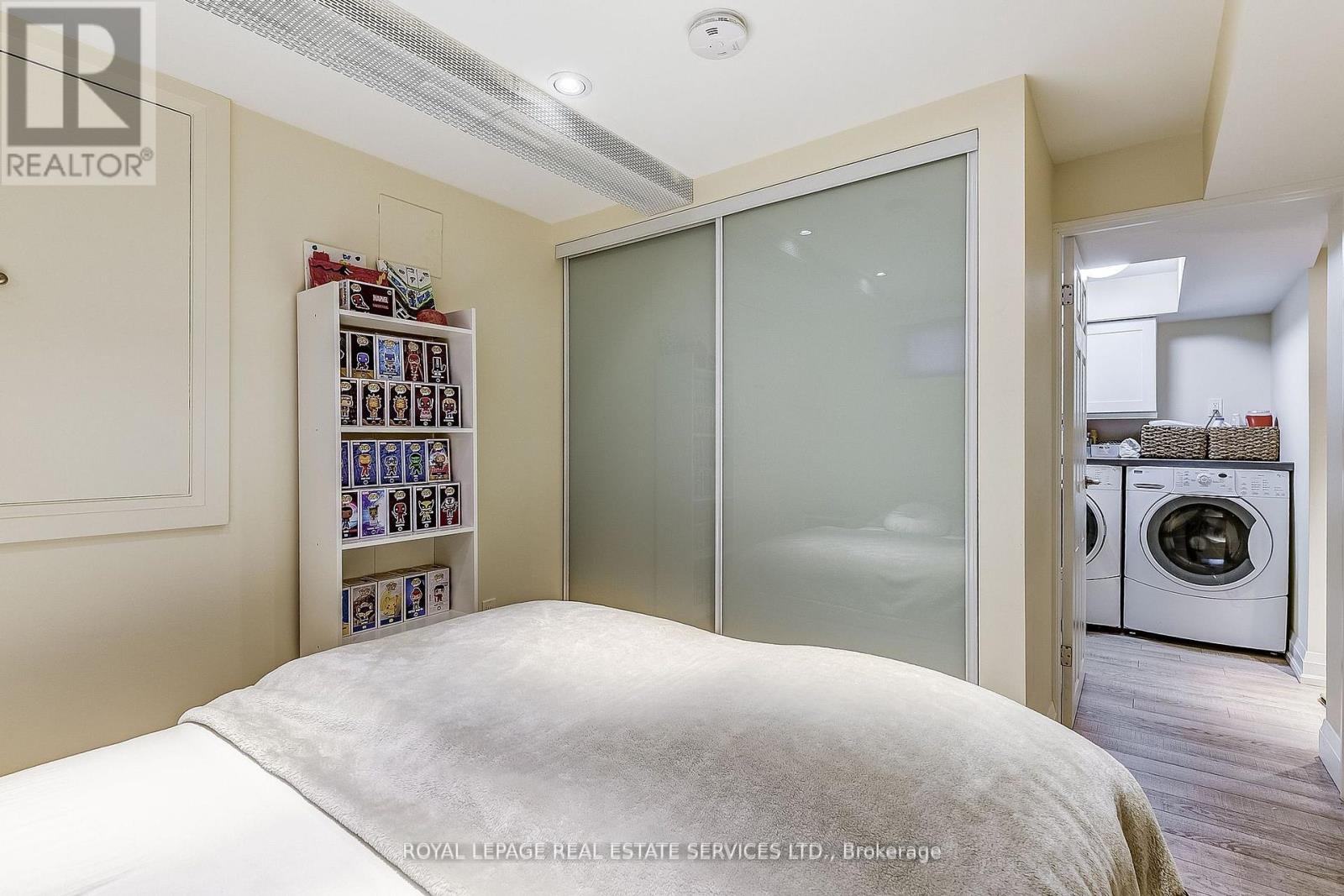157 Colbeck Street, Toronto, Ontario  M6S 1V8 - Photo 46 - W12145394