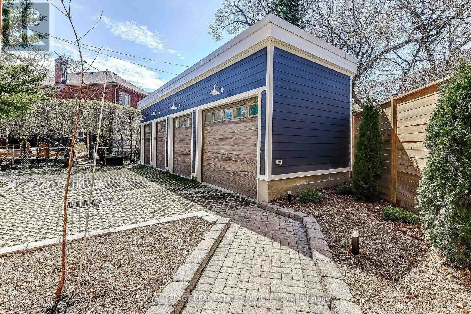 157 Colbeck Street, Toronto, Ontario  M6S 1V8 - Photo 49 - W12145394