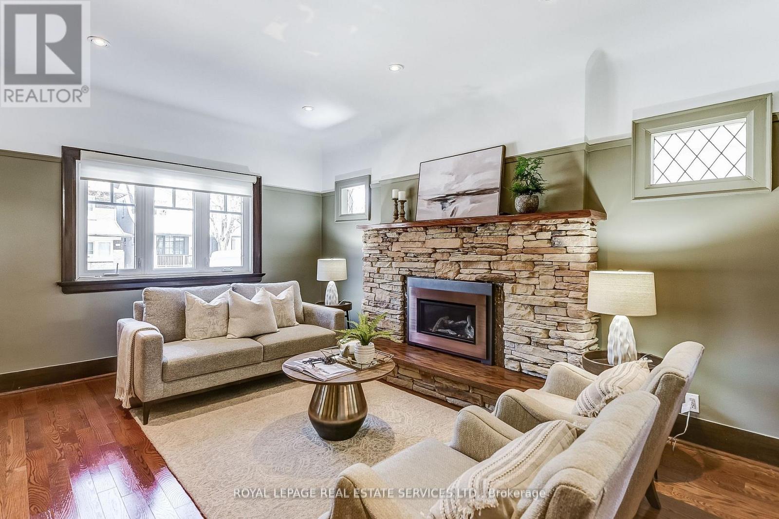 157 Colbeck Street, Toronto, Ontario  M6S 1V8 - Photo 6 - W12145394