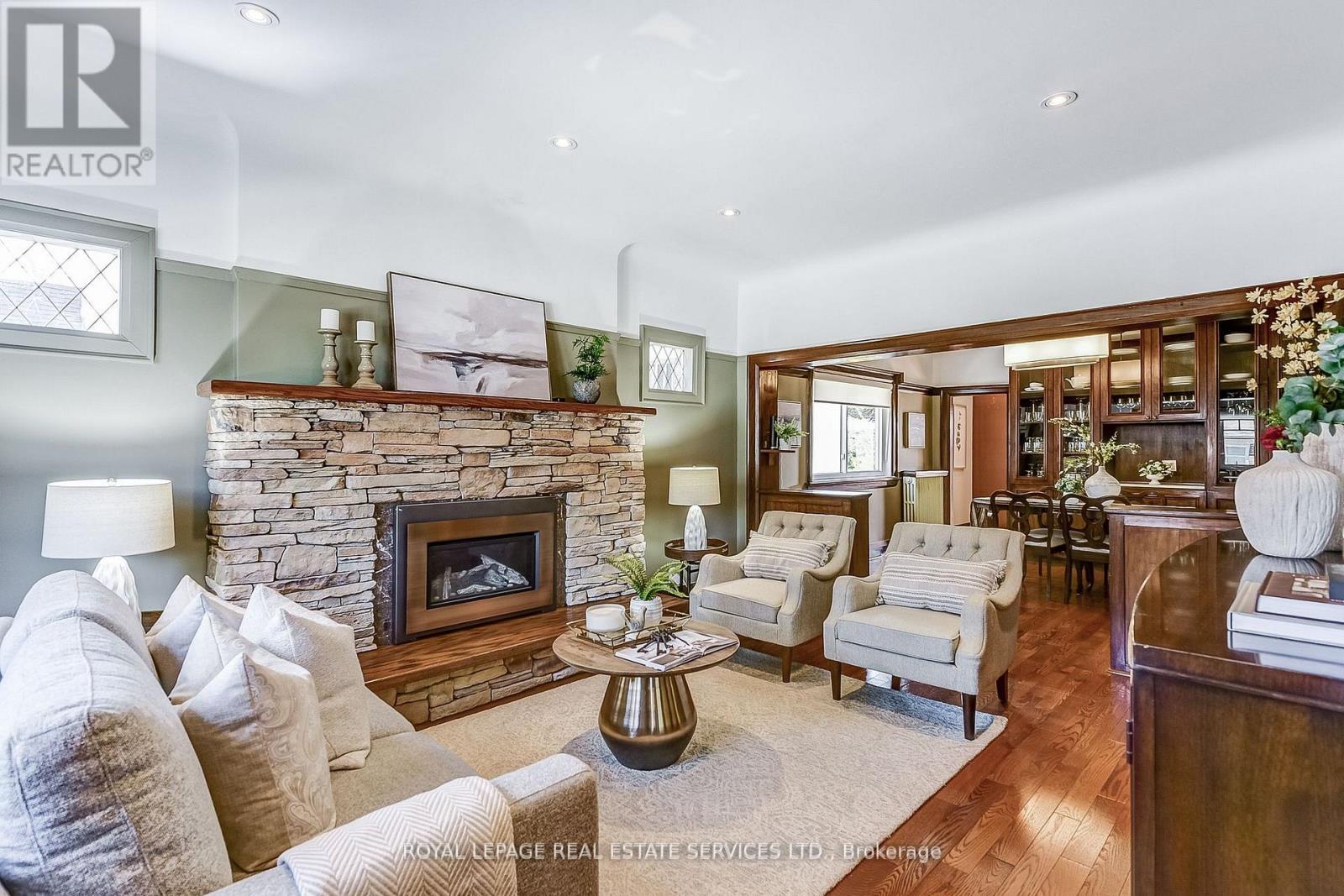 157 Colbeck Street, Toronto, Ontario  M6S 1V8 - Photo 8 - W12145394