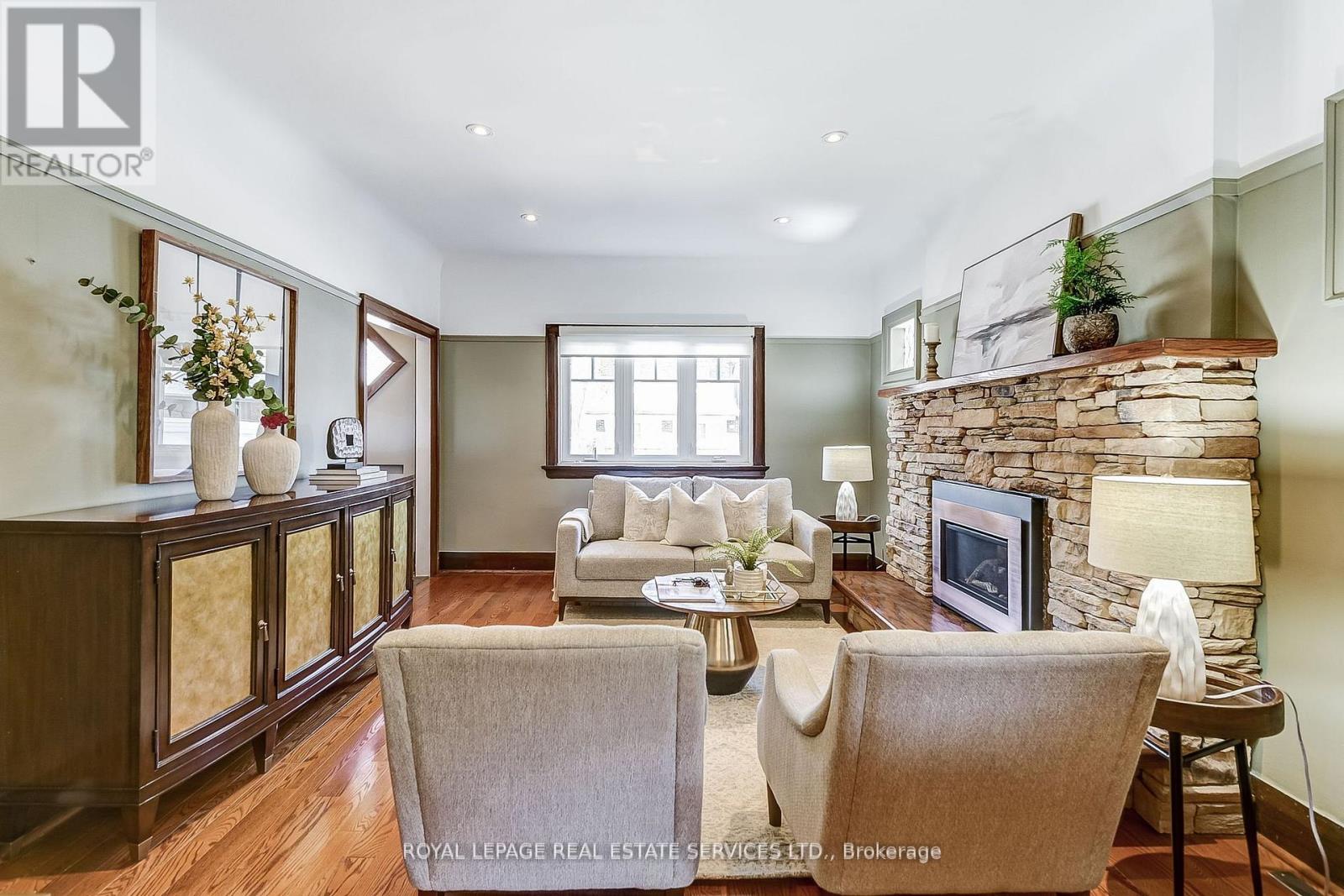 157 Colbeck Street, Toronto, Ontario  M6S 1V8 - Photo 9 - W12145394