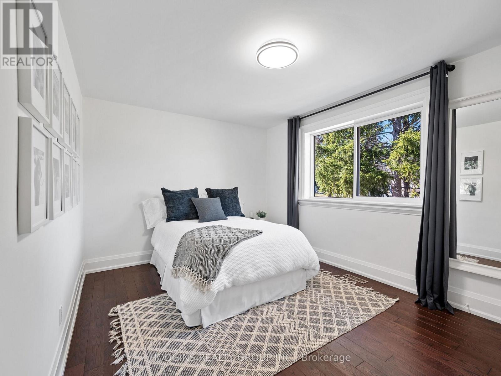 1435 Saginaw Crescent, Mississauga, Ontario  L5H 1X4 - Photo 23 - W12145469