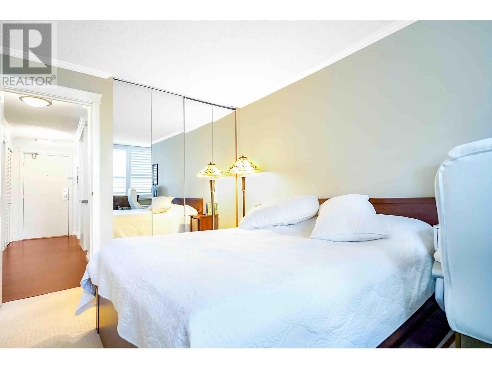 306 2020 Fullerton Avenue, North Vancouver, British Columbia  V7P 3G3 - Photo 8 - R2994824