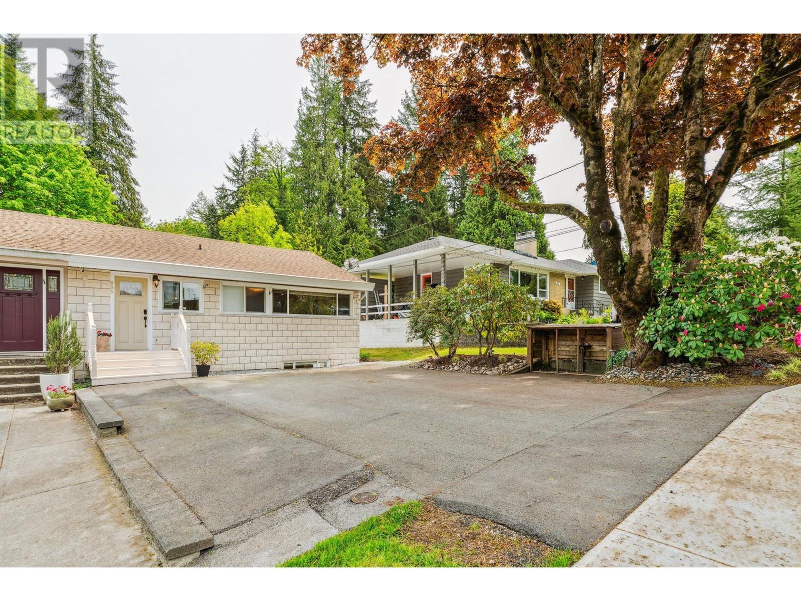 985 Gatensbury Street, Coquitlam, British Columbia  V3J 5J6 - Photo 4 - R3001832