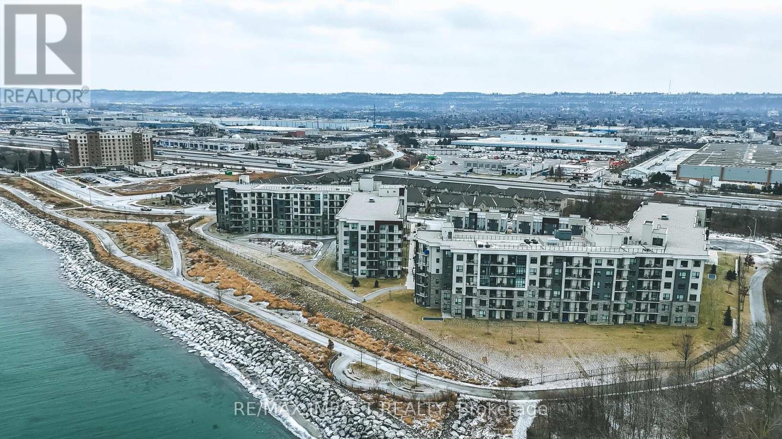 325 - 125 Shoreview Place, Hamilton, Ontario  L8E 0K3 - Photo 2 - X12145316