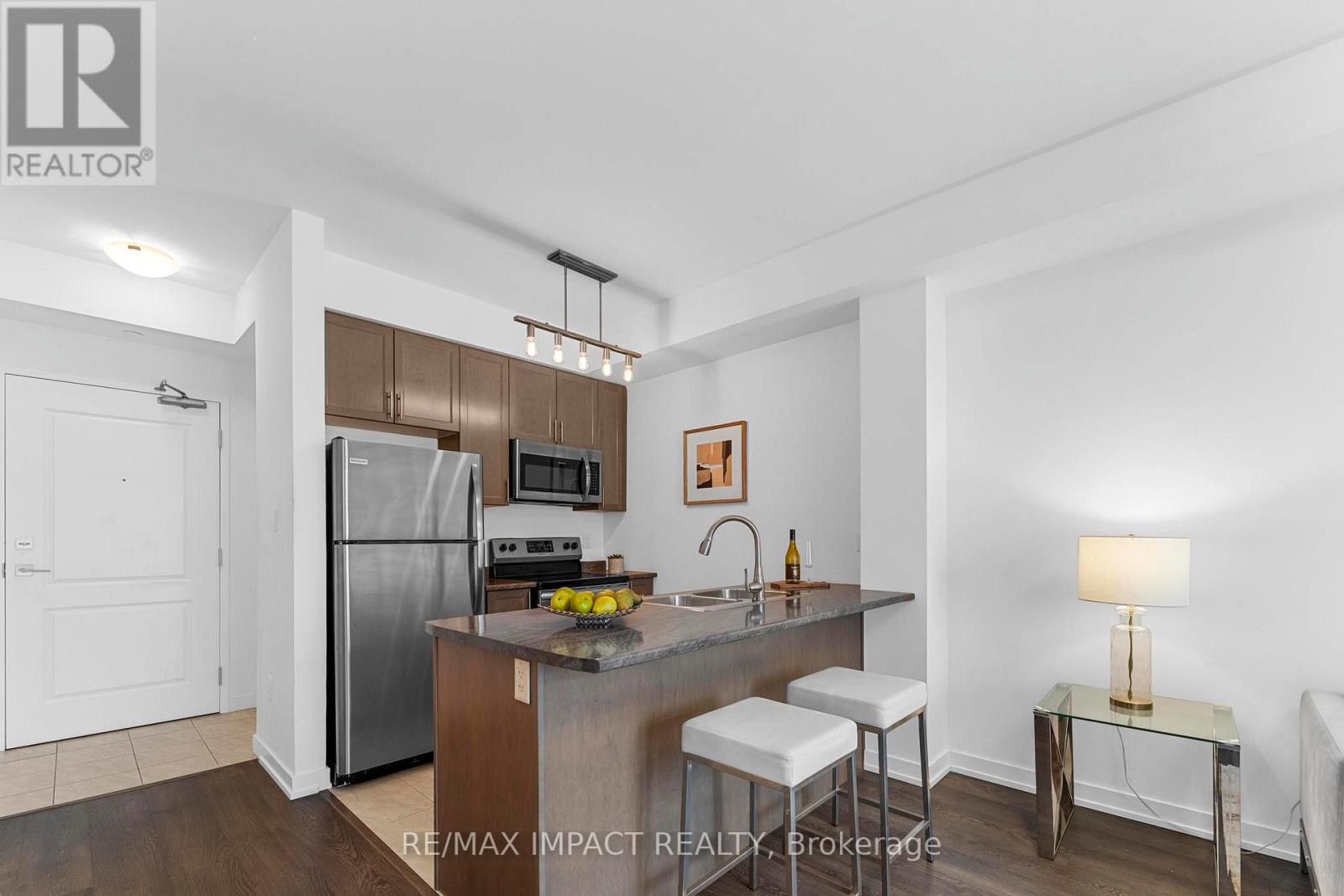 325 - 125 Shoreview Place, Hamilton, Ontario  L8E 0K3 - Photo 5 - X12145316