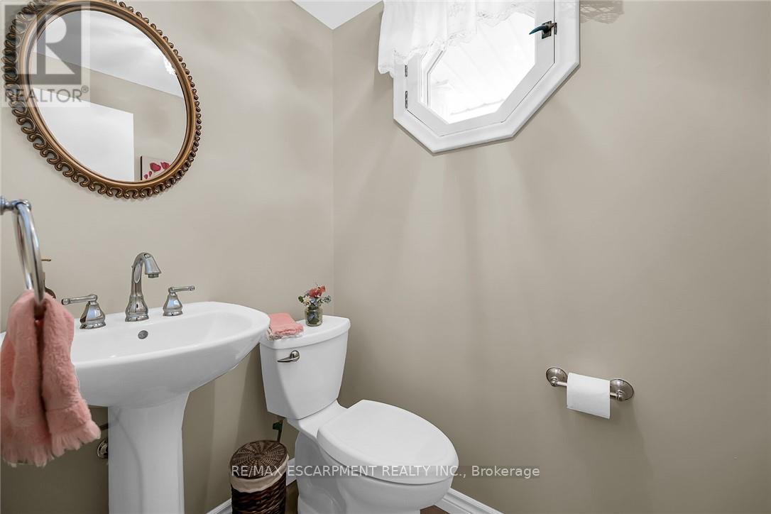 149 Lowden Avenue, Hamilton (Ancaster), Ontario  L9G 3A4 - Photo 19 - X12145320
