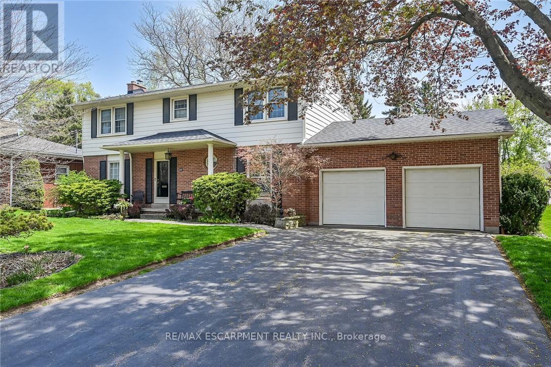 149 Lowden Avenue, Hamilton (Ancaster), Ontario  L9G 3A4 - Photo 2 - X12145320