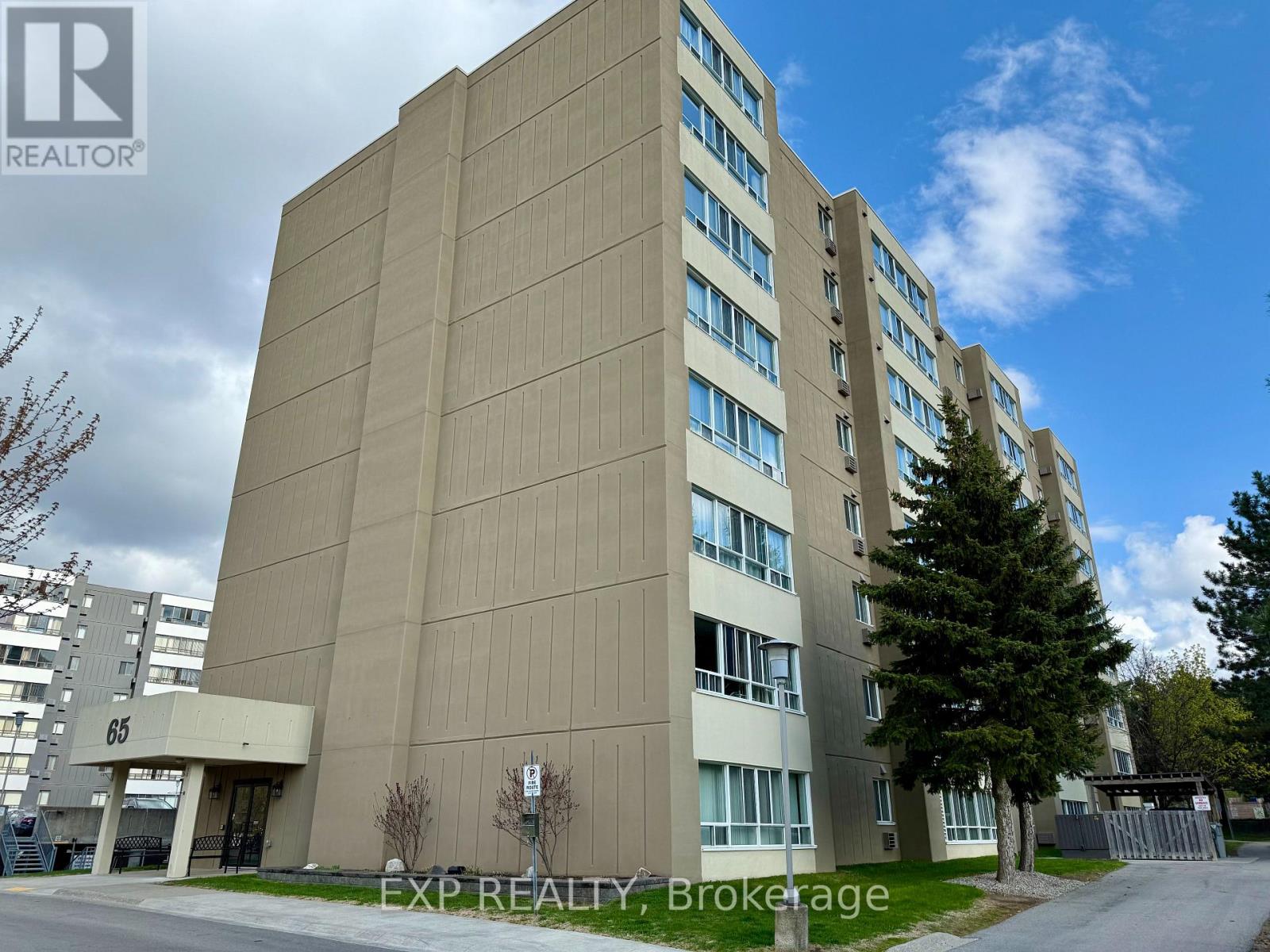 604 - 65 HIGHLAND CRESCENT, Kitchener, Ontario