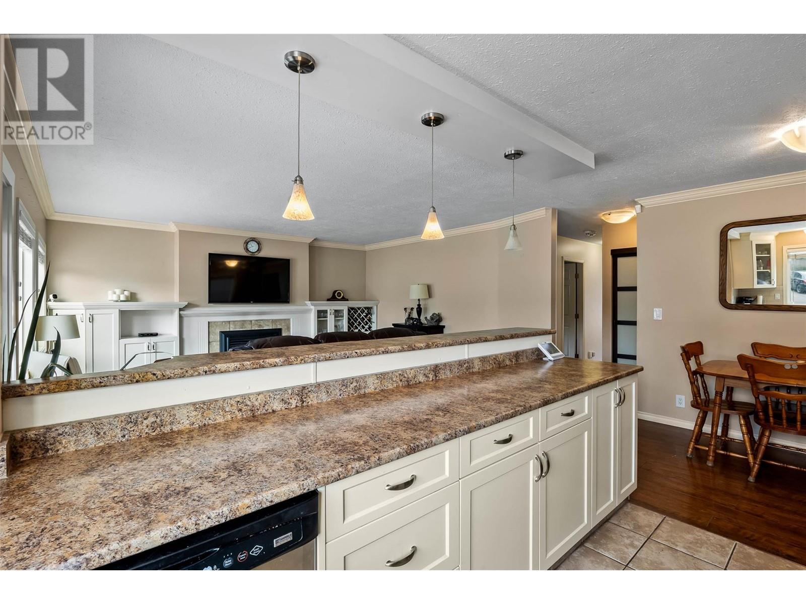 Property at 840 Agassiz Road image 3