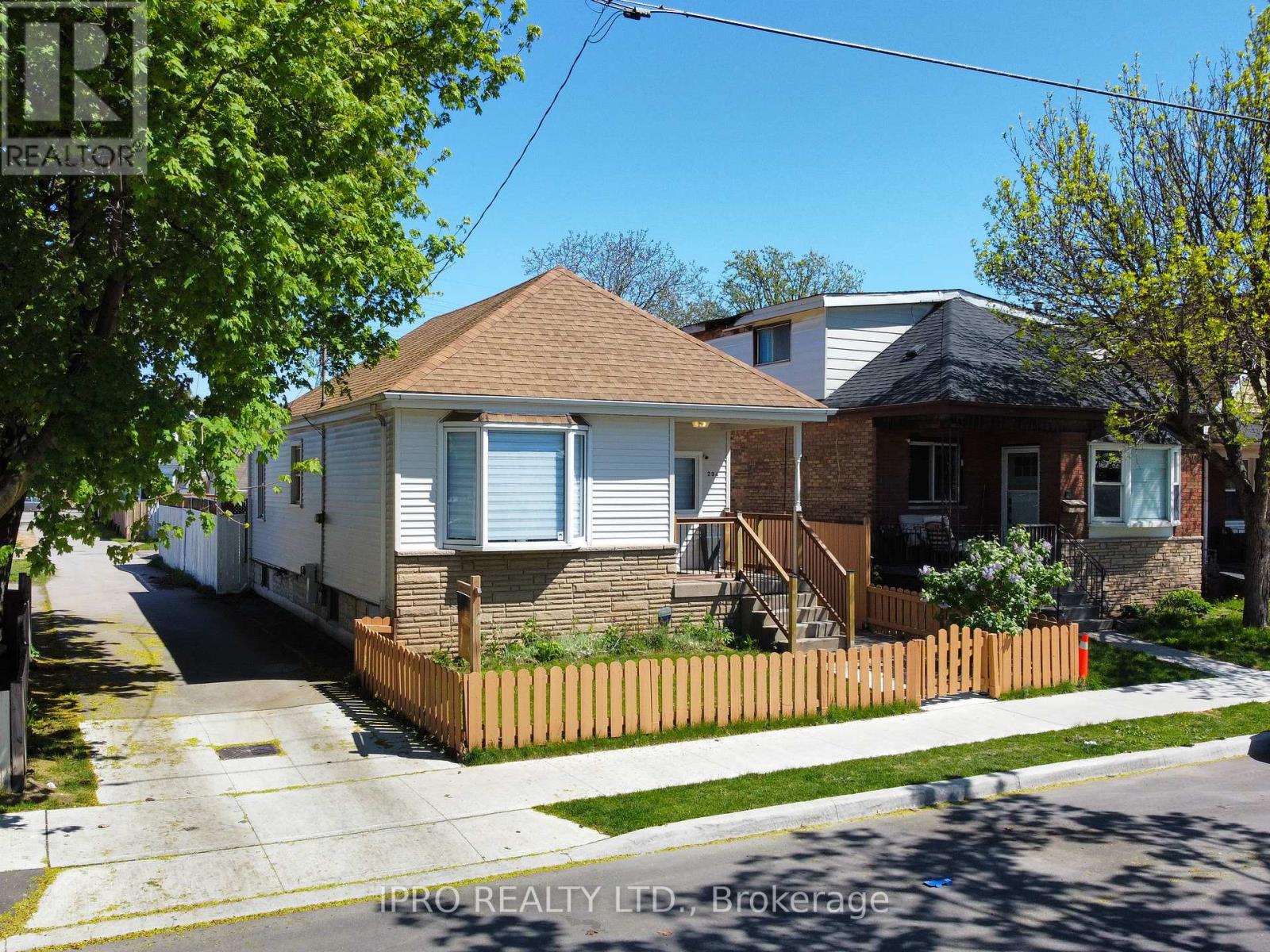 Property at 294 FAIRFIELD AVENUE image 3