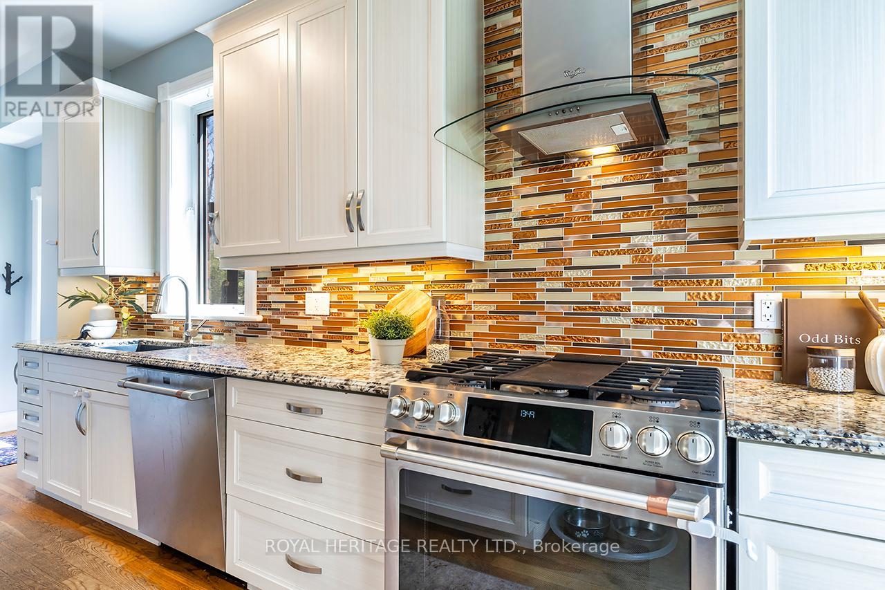 17 Francis Street, Kawartha Lakes, Ontario  K9V 3R7 - Photo 8 - X12145500