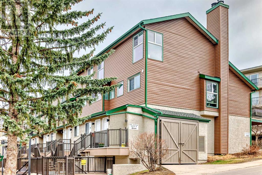 Property at 29, 2400 15 Street SW image 2