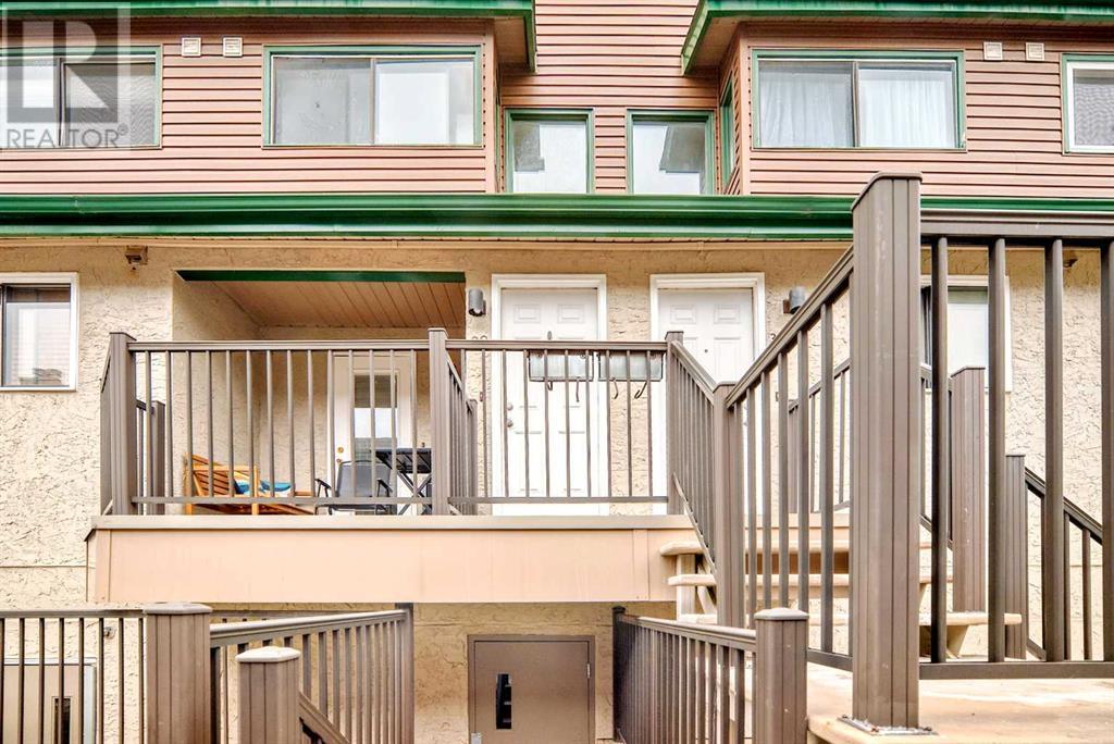 Property at 29, 2400 15 Street SW image 3