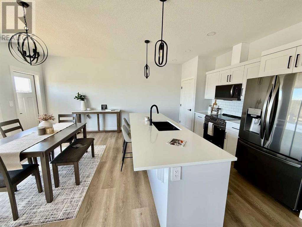 Property at 7045 85 Street image 3