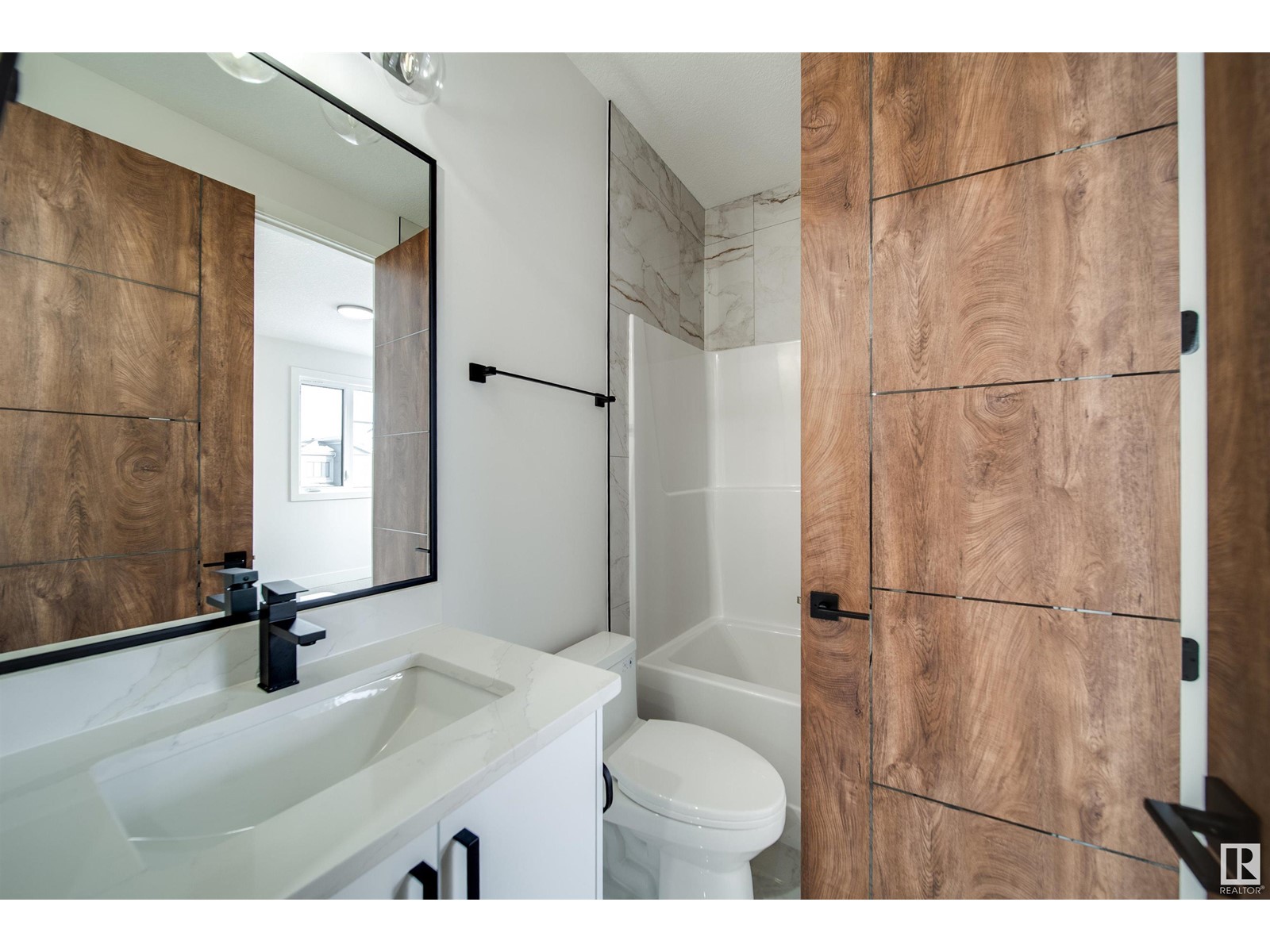 4003 Ginsburg Cr Nw, Edmonton, Alberta  T5T 4V2 - Photo 44 - E4435686