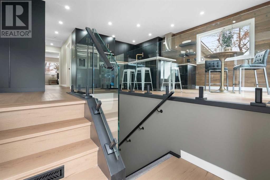 Property at 43 Brampton Crescent SW image 3