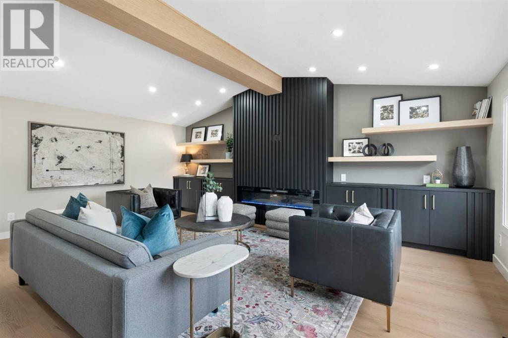 Property at 43 Brampton Crescent SW image 5