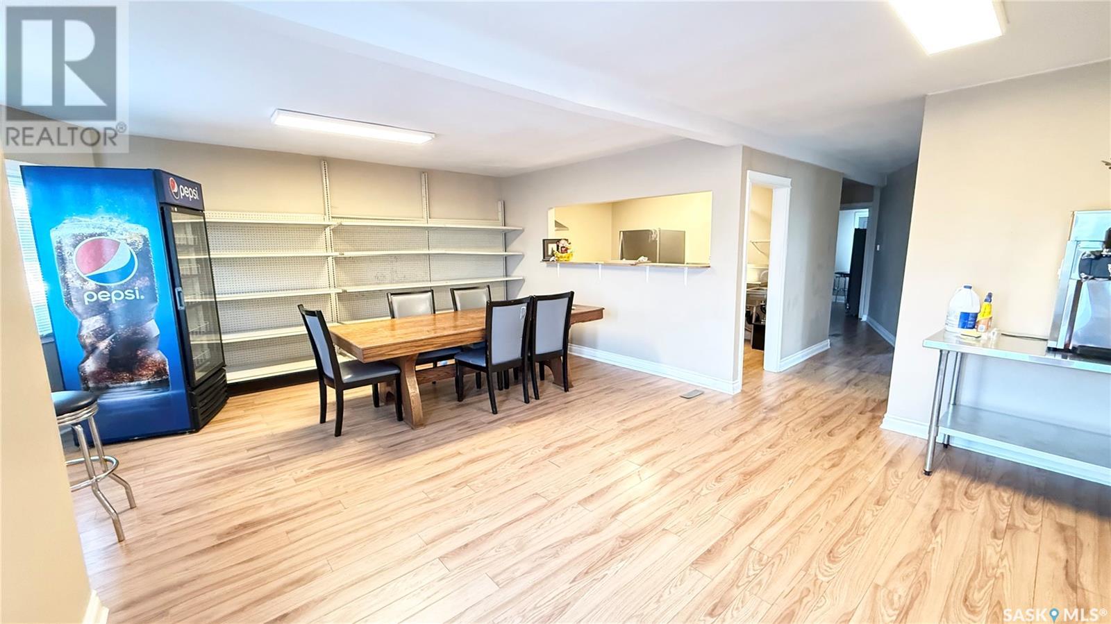 2929 Dewdney Avenue, Regina, Saskatchewan  S4T 0Y1 - Photo 4 - SK005605