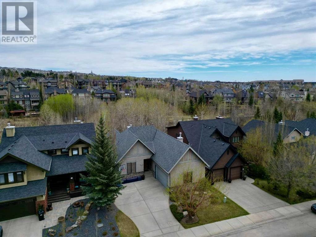Property at 38 Tusslewood Drive NW image 3