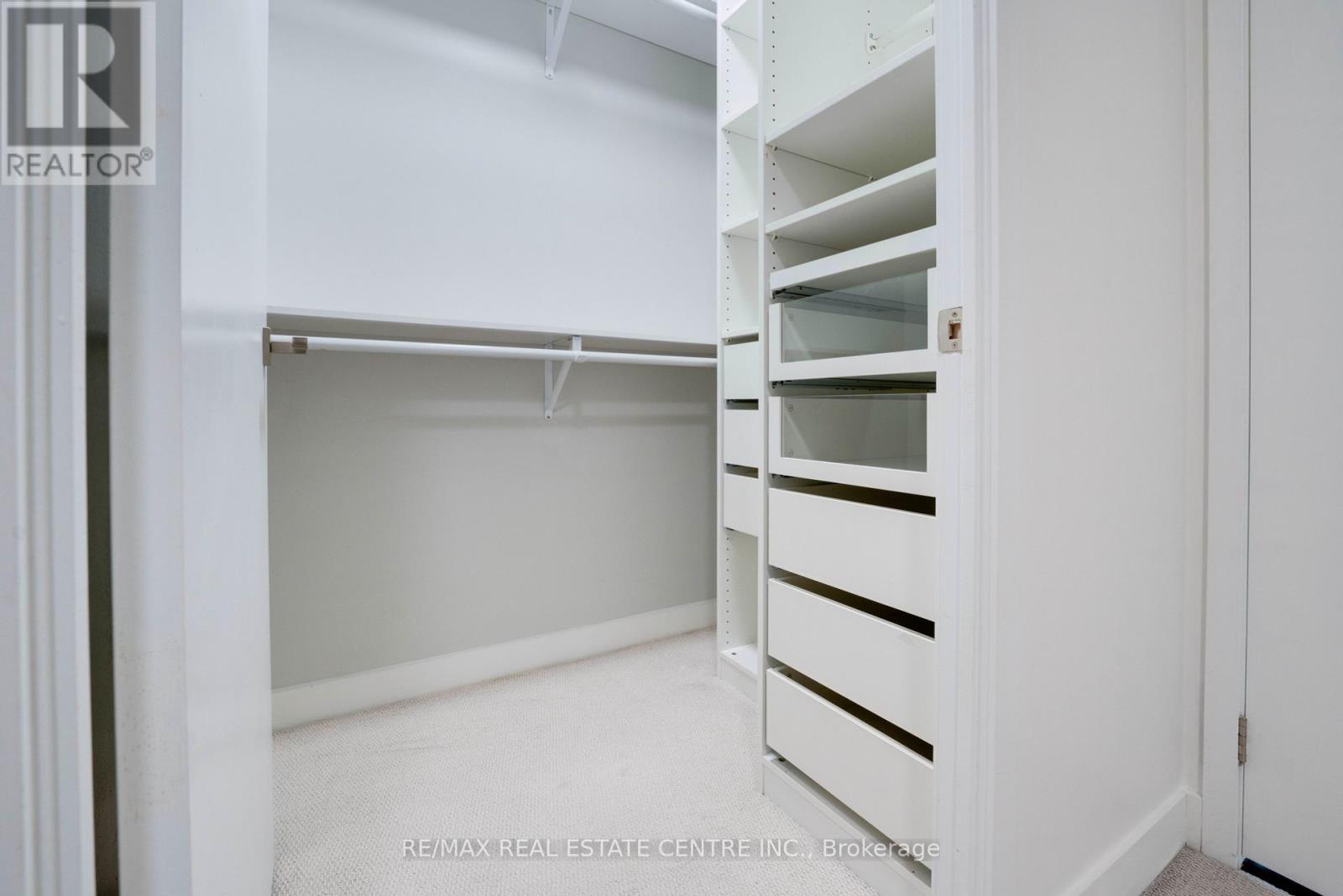 4302 - 4011 Brickstone Mews, Mississauga, Ontario  L5B 0J7 - Photo 18 - W12137809