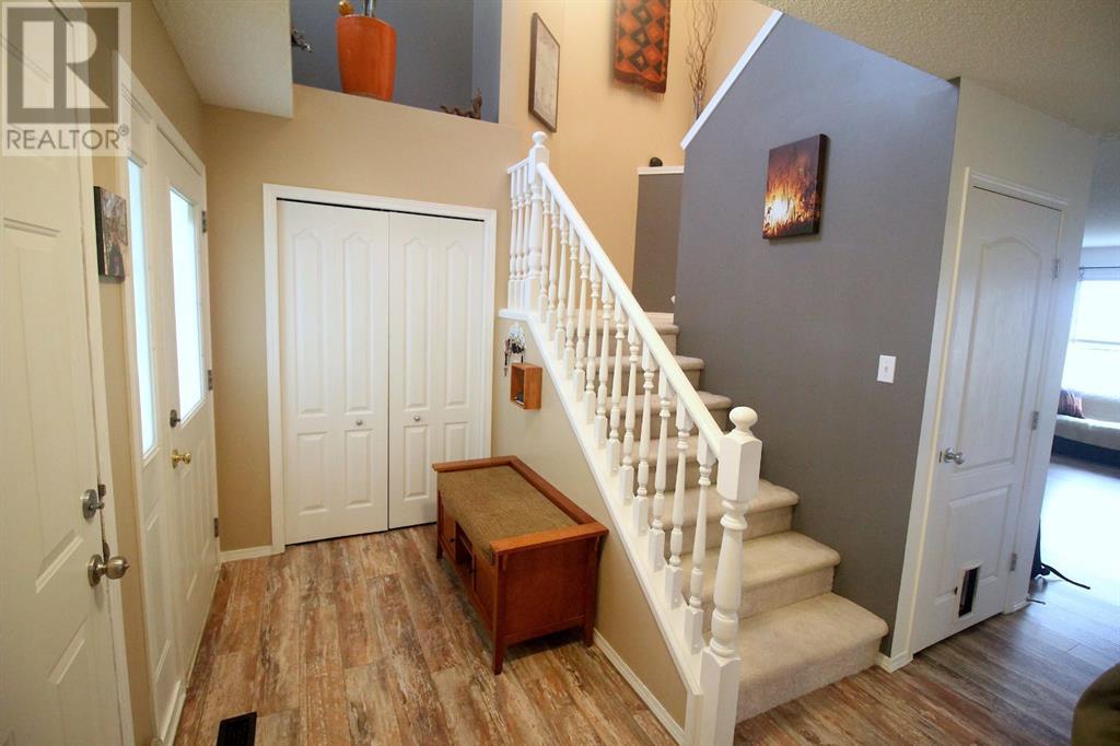 114 Citadel Forest Close Nw, Calgary, Alberta  t3g 5a5 - Photo 3 - A2220759