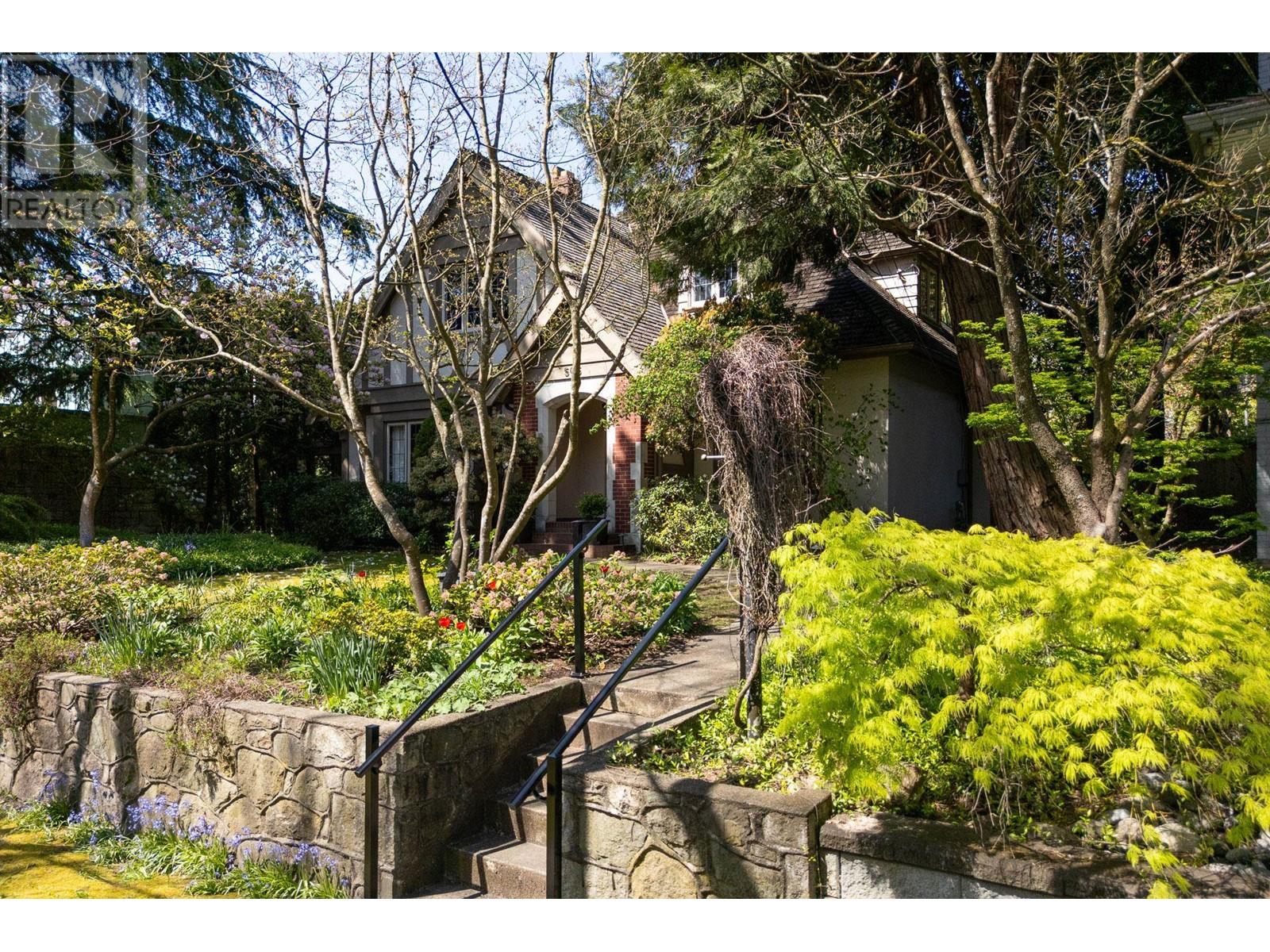 Property at 505 QUEENS AVENUE image 1