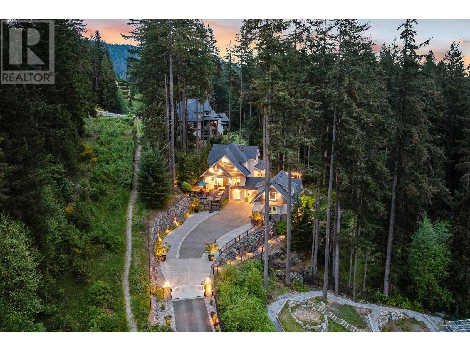 1462 Crystal Creek Drive, Anmore, British Columbia  V3H 0A3 - Photo 5 - R3002307