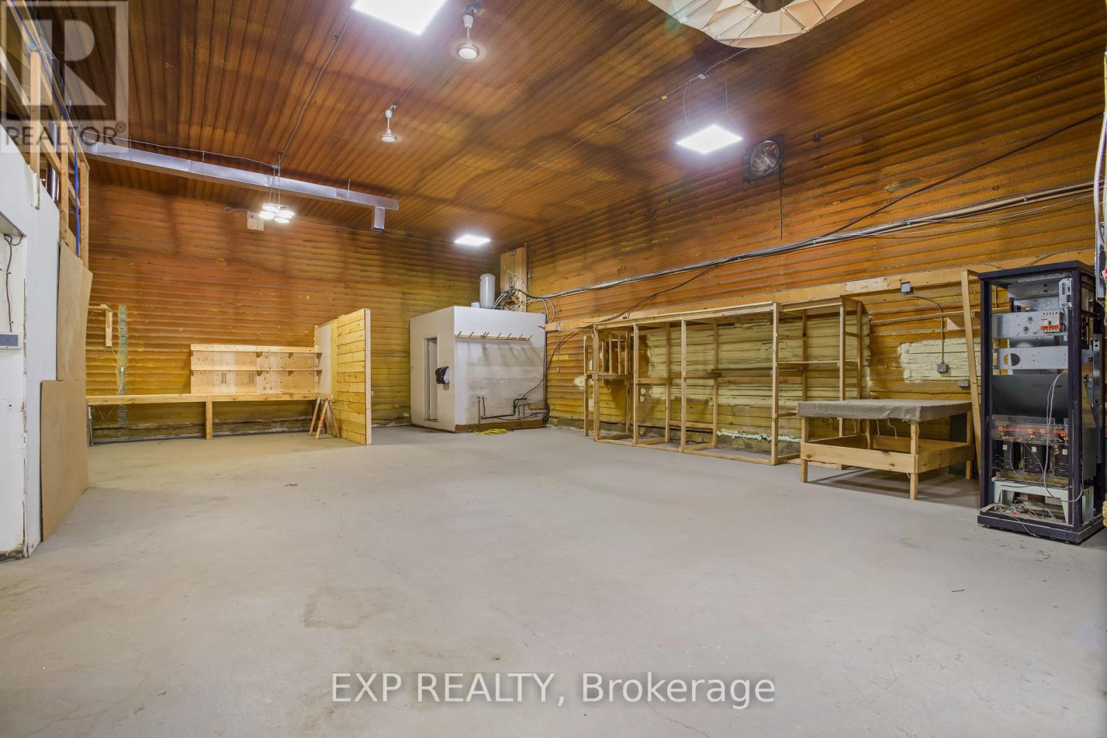- Barn - 1153 Canal Road, Bradford West Gwillimbury, Ontario  L3Z 4E2 - Photo 24 - N12144766