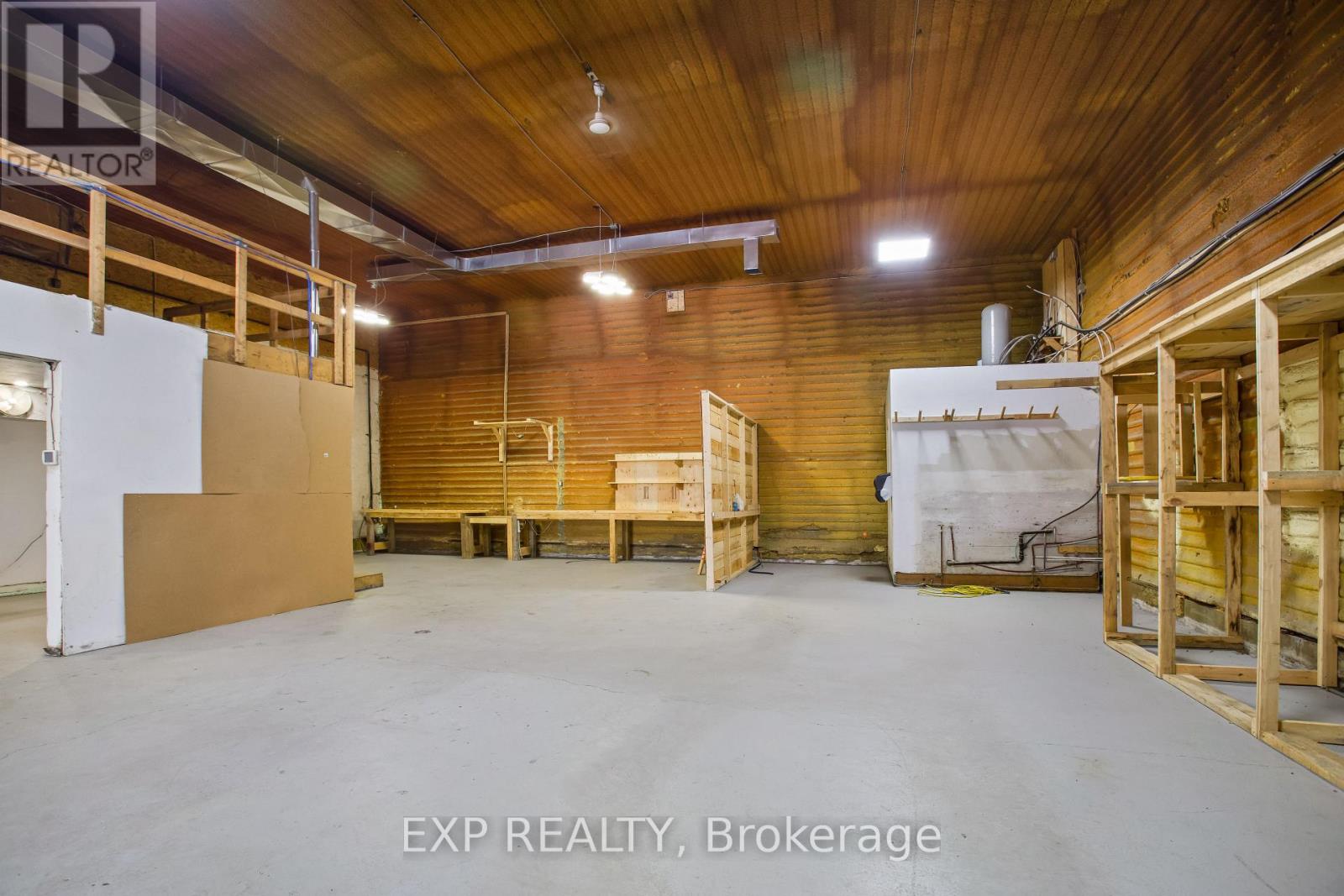- Barn - 1153 Canal Road, Bradford West Gwillimbury, Ontario  L3Z 4E2 - Photo 22 - N12144766