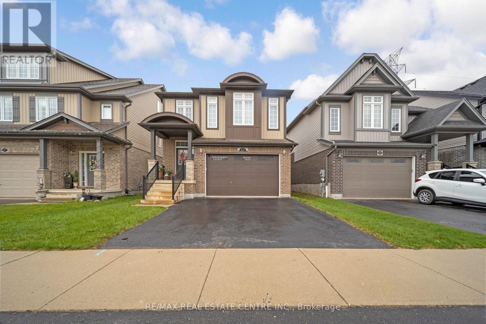 275 Buttonbush Street, Waterloo, Ontario  N2V 0B4 - Photo 1 - X12119246