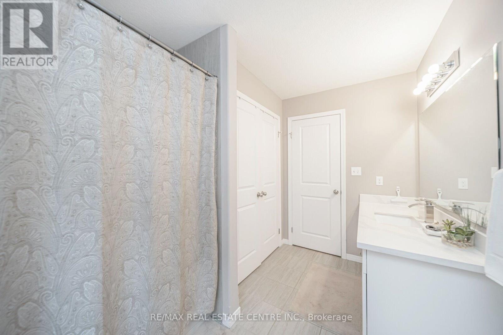 275 Buttonbush Street, Waterloo, Ontario  N2V 0B4 - Photo 33 - X12119246