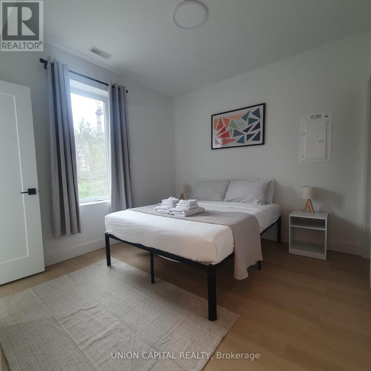 3 - 45 Norwood Terrace, Toronto, Ontario  M4E 2H2 - Photo 9 - E12136041