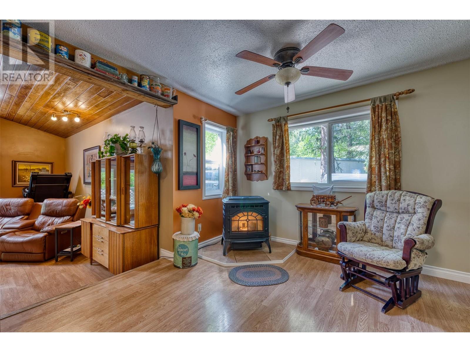 7885 Alpine Road, Kelowna, British Columbia  V1Z 3V4 - Photo 17 - 10347358