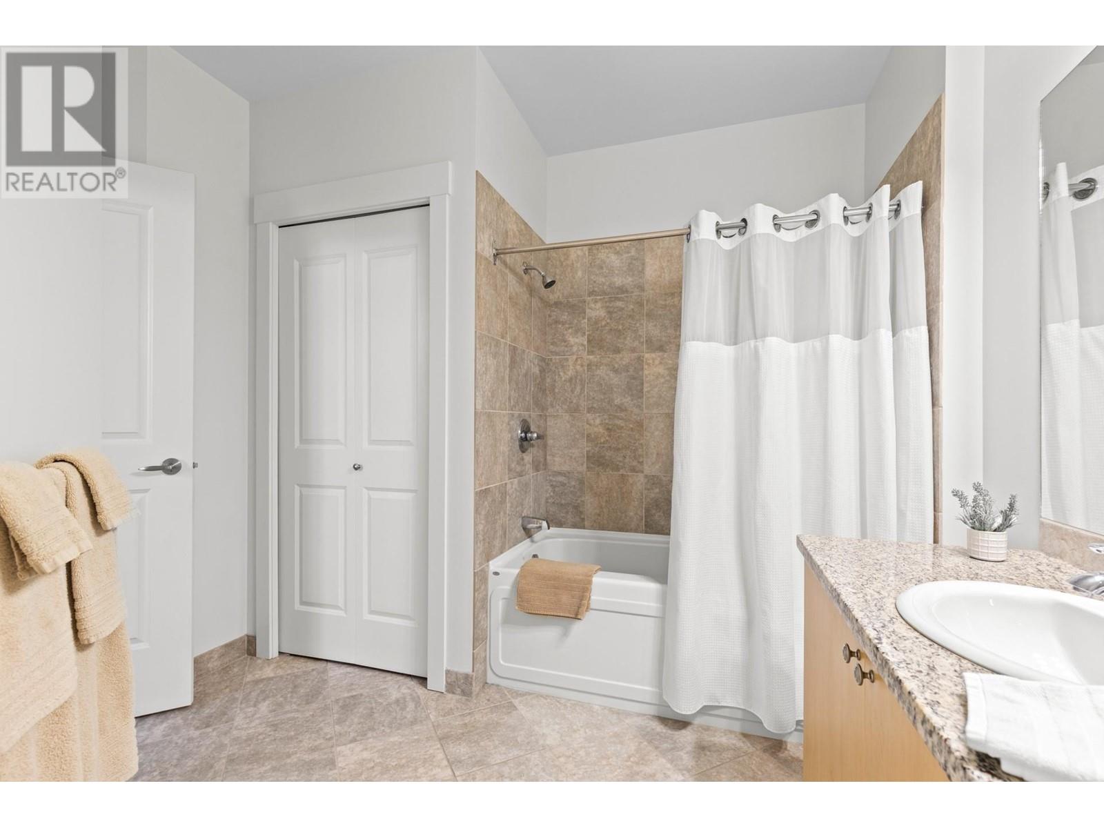 Property at 4205 Gellatly Road Unit# 107 Lot# 8 image 4