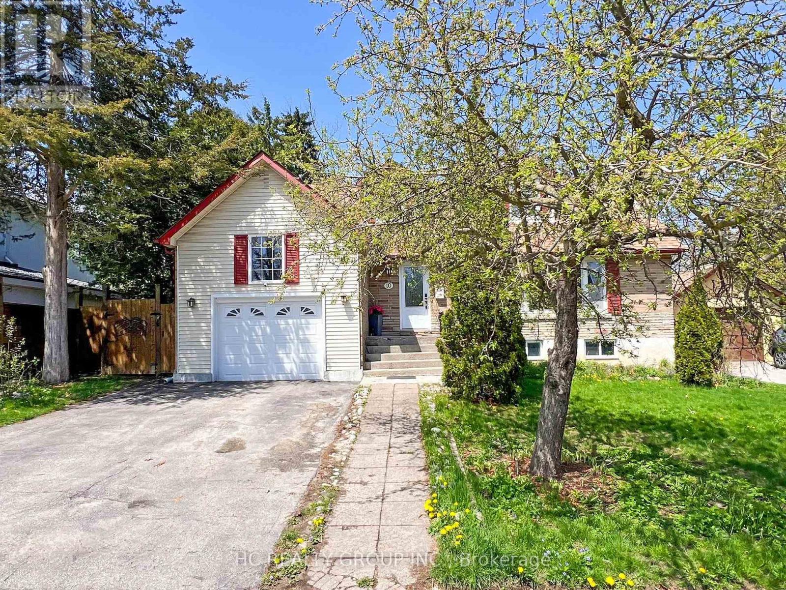 10 North Street, Barrie, Ontario  L4M 2R9 - Photo 3 - S12141863