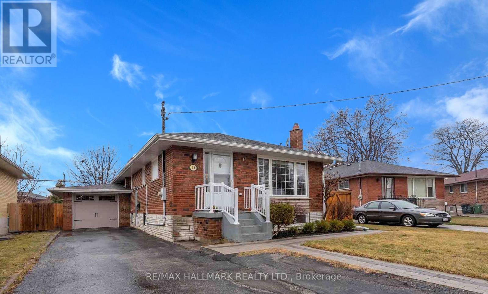 Property at 24 HUGHEY CRESCENT image 2