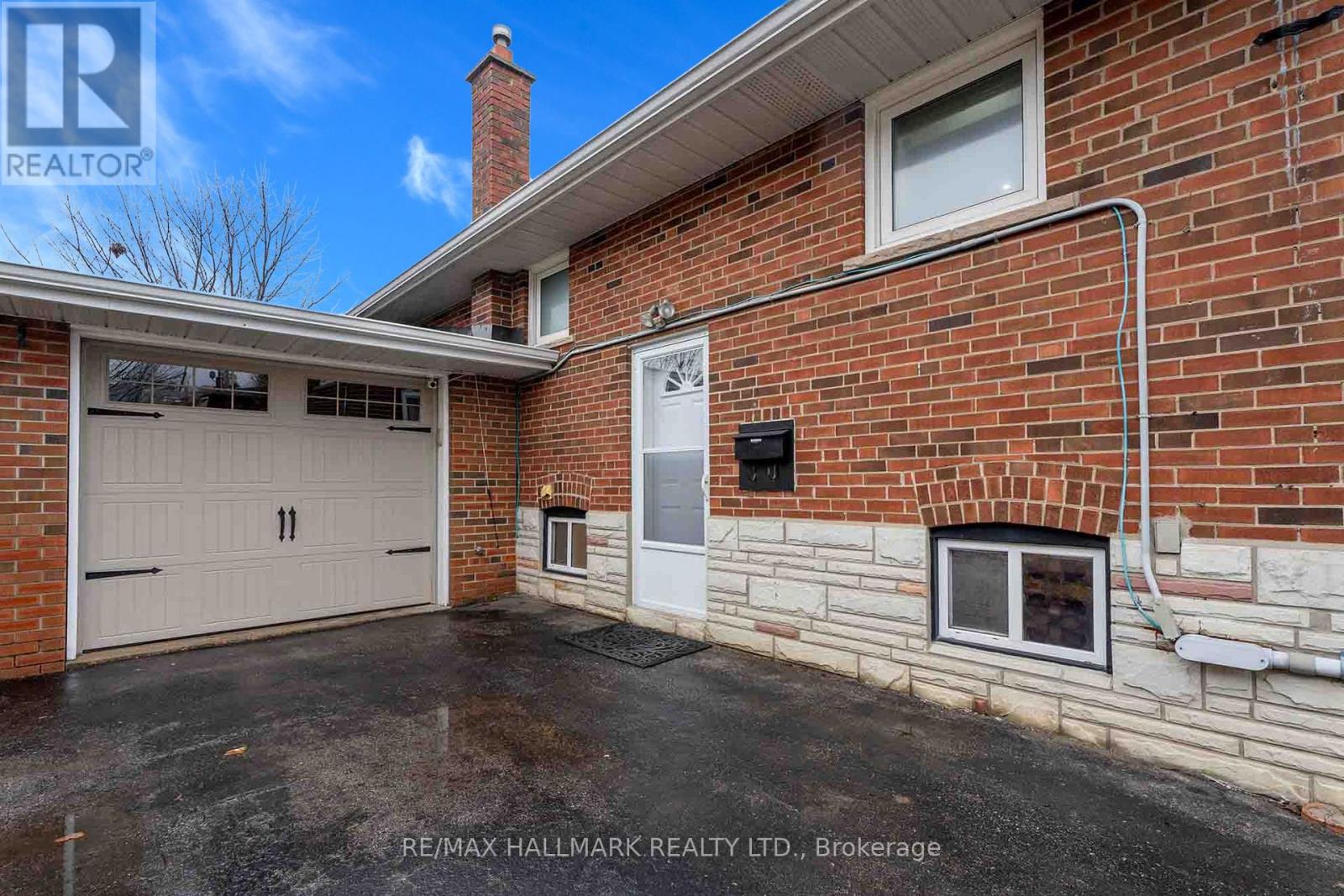 Property at 24 HUGHEY CRESCENT image 5