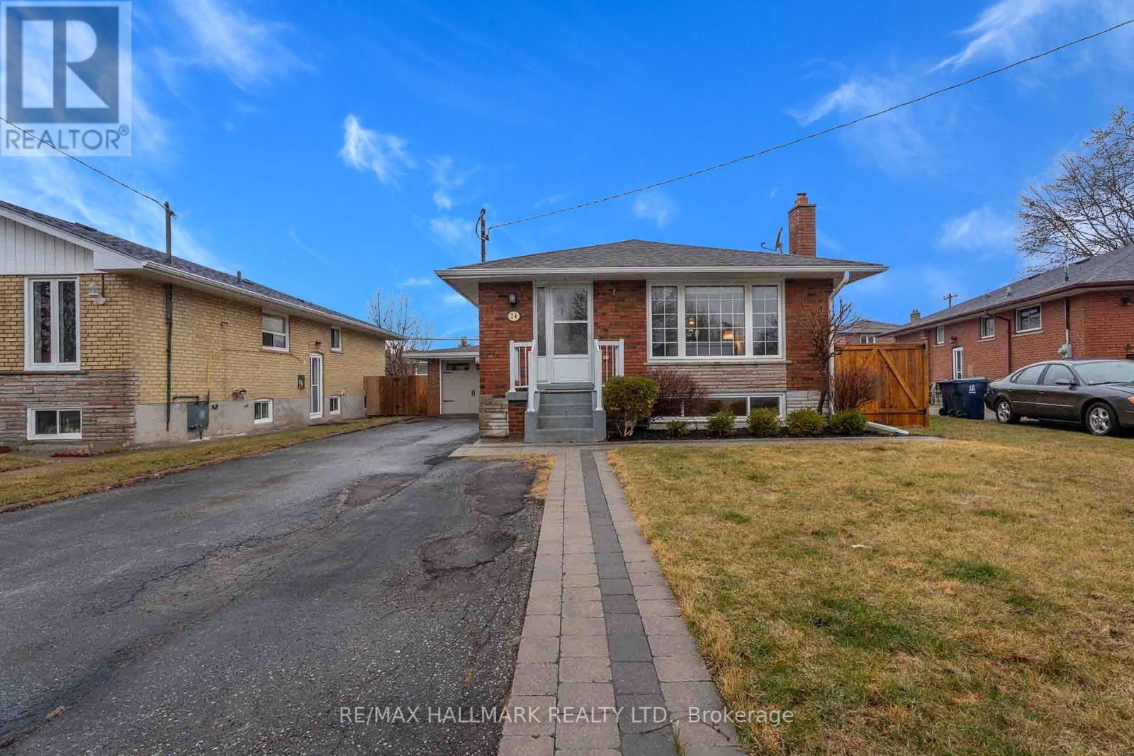 Property at 24 HUGHEY CRESCENT image 4