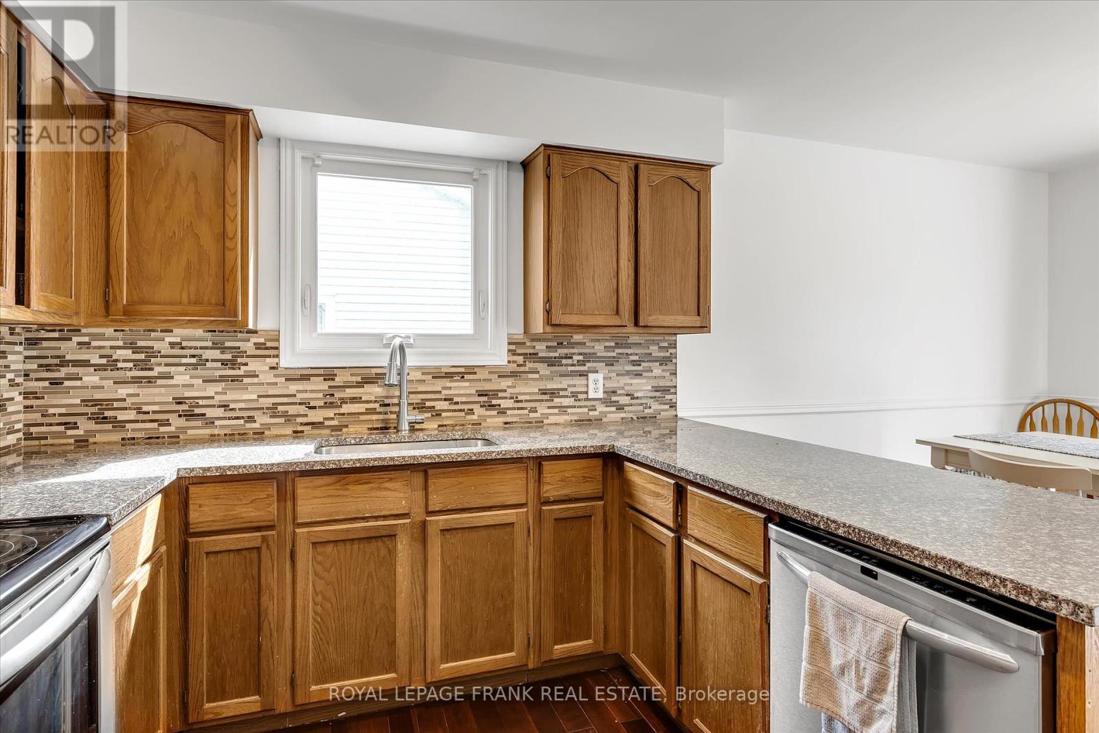 595 Westman Avenue, Peterborough West, Ontario  K9K 2H3 - Photo 12 - X12145730