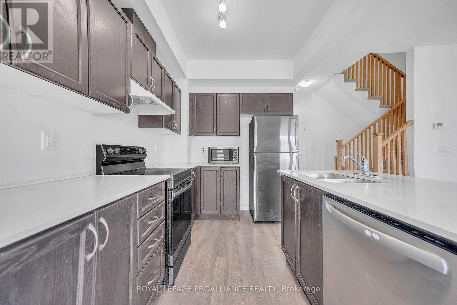 34 Lincoln Drive, Belleville, Ontario  K8N 0T8 - Photo 10 - X12145731