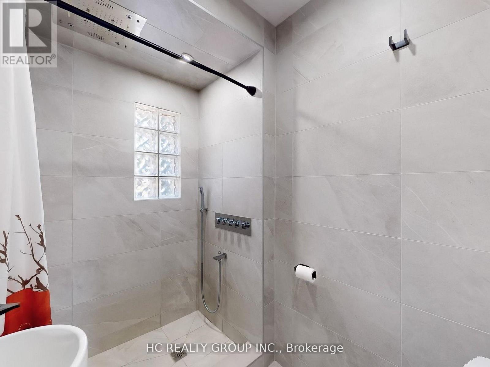 10 North Street, Barrie, Ontario  L4M 2R9 - Photo 12 - S12143148