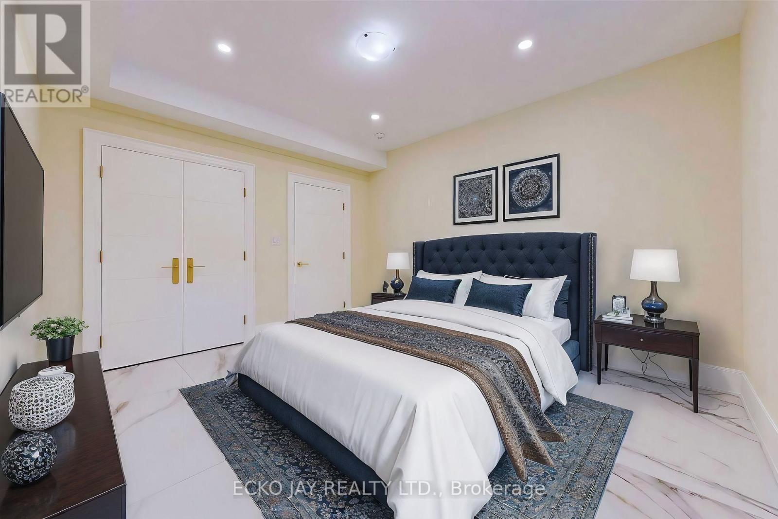 10 Jocelyn Crescent, Toronto, Ontario  M3B 1A2 - Photo 38 - C12145075